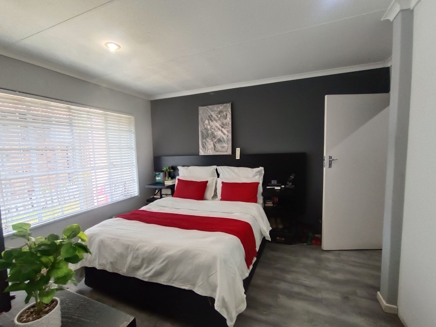 3 Bedroom Property for Sale in Clubview Gauteng