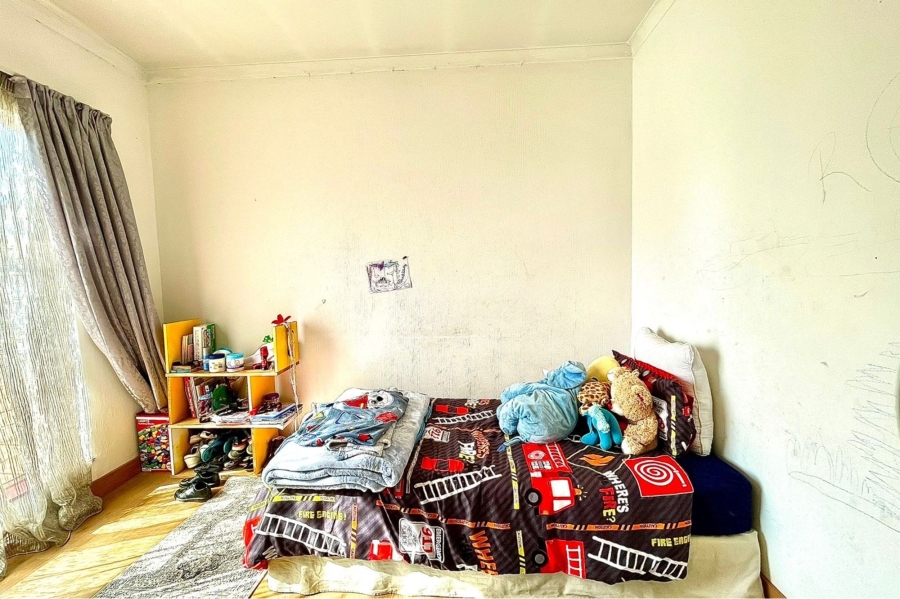 5 Bedroom Property for Sale in Eldoraigne Gauteng