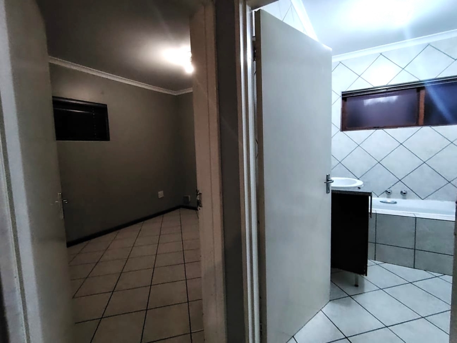 2 Bedroom Property for Sale in Meyersdal Gauteng