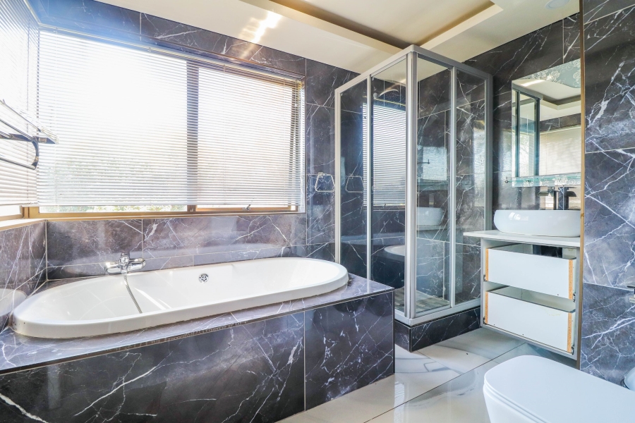 5 Bedroom Property for Sale in Vanderbijlpark SW 5 Gauteng