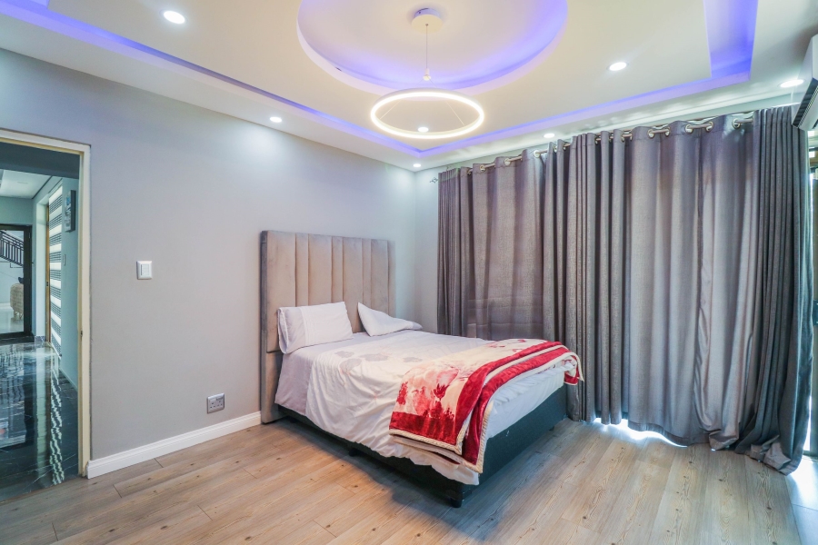 5 Bedroom Property for Sale in Vanderbijlpark SW 5 Gauteng