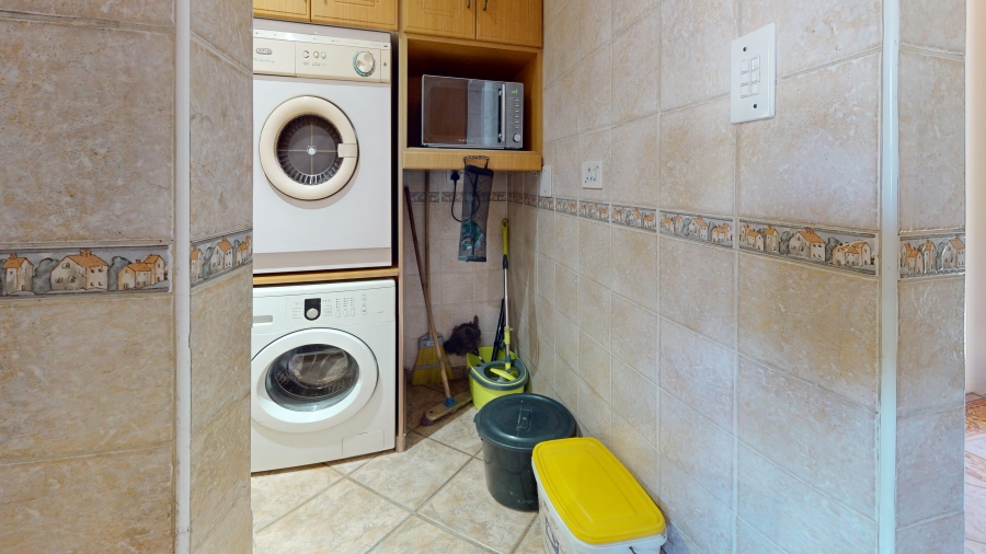 3 Bedroom Property for Sale in Freeway Park Gauteng
