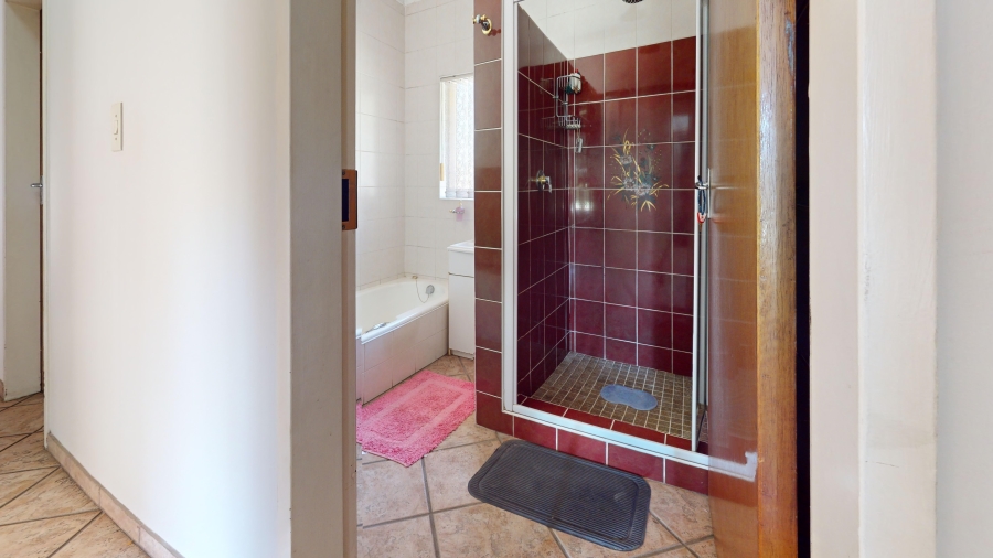 3 Bedroom Property for Sale in Freeway Park Gauteng