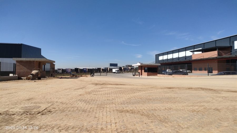 To Let commercial Property for Rent in North Riding Gauteng