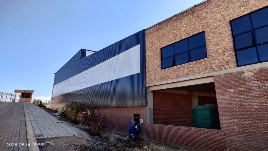To Let commercial Property for Rent in North Riding Gauteng