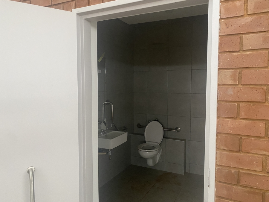 To Let commercial Property for Rent in Olifantsfontein Gauteng