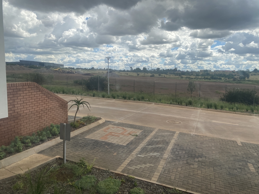 To Let commercial Property for Rent in Olifantsfontein Gauteng