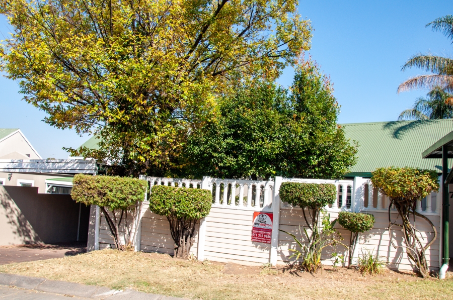 3 Bedroom Property for Sale in Halfway Gardens Gauteng