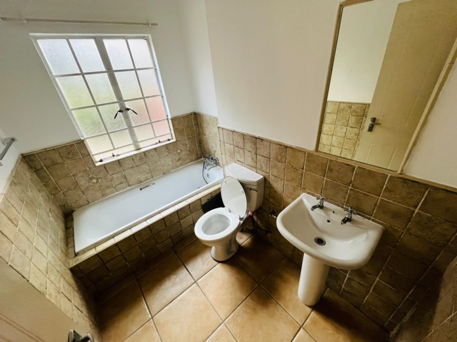 To Let 3 Bedroom Property for Rent in Castleview Gauteng
