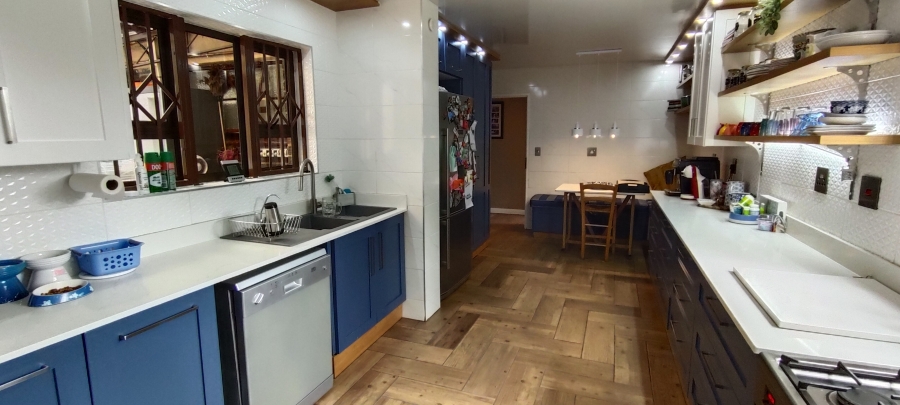 4 Bedroom Property for Sale in Lambton Gauteng