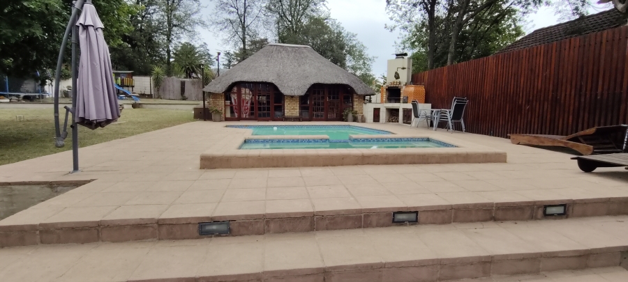 4 Bedroom Property for Sale in Lambton Gauteng