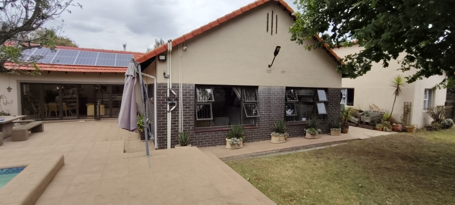 4 Bedroom Property for Sale in Lambton Gauteng