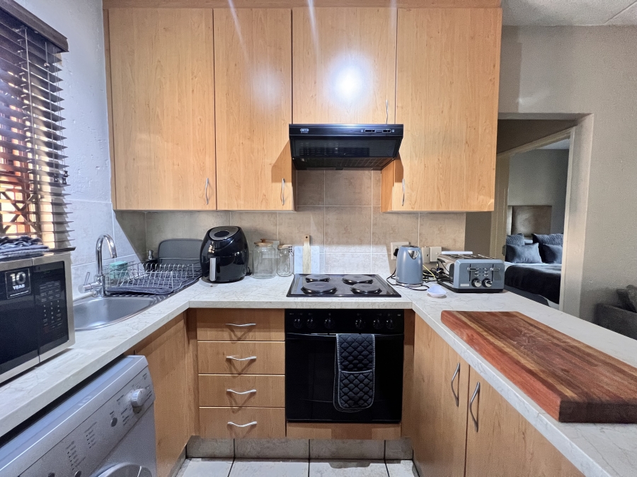 1 Bedroom Property for Sale in Sunninghill Gauteng