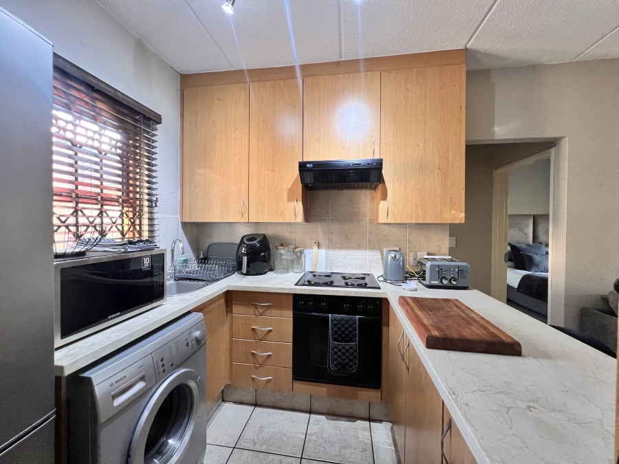 1 Bedroom Property for Sale in Sunninghill Gauteng