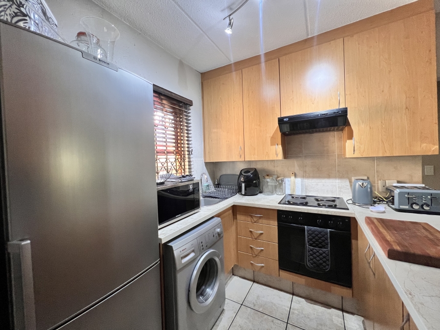1 Bedroom Property for Sale in Sunninghill Gauteng