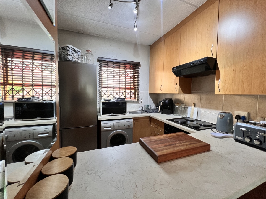 1 Bedroom Property for Sale in Sunninghill Gauteng