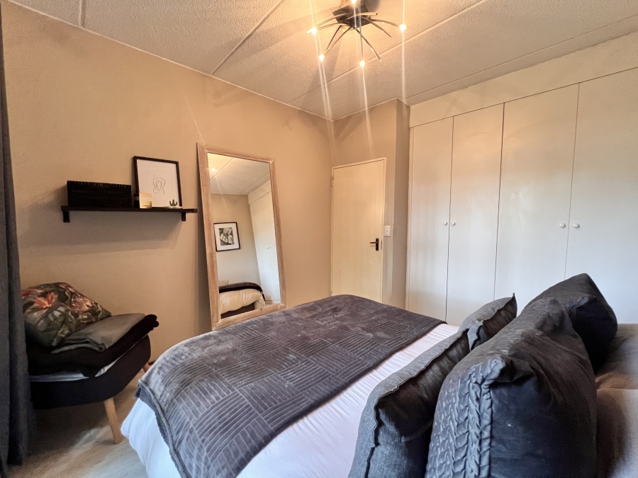 1 Bedroom Property for Sale in Sunninghill Gauteng