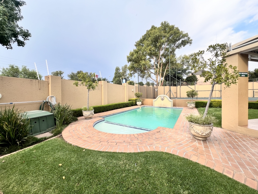 1 Bedroom Property for Sale in Sunninghill Gauteng