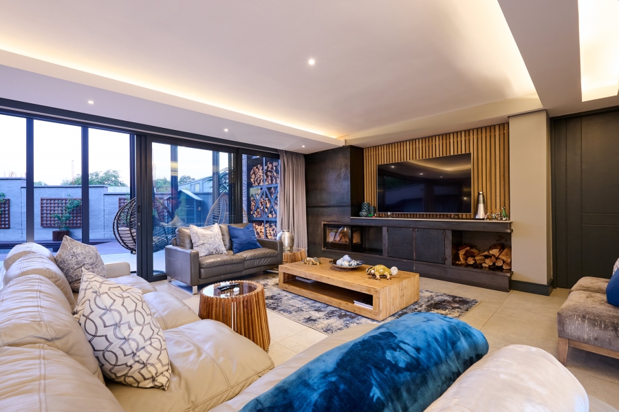 4 Bedroom Property for Sale in Waterfall Country Estate Gauteng