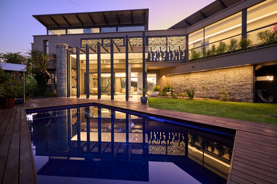 4 Bedroom Property for Sale in Waterfall Country Estate Gauteng
