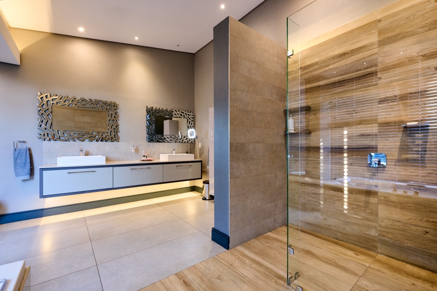 4 Bedroom Property for Sale in Waterfall Country Estate Gauteng