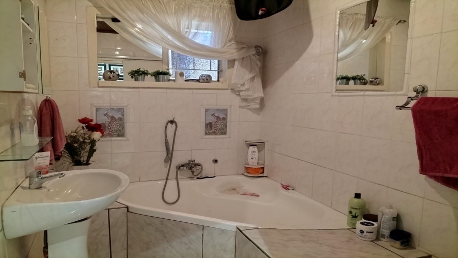 4 Bedroom Property for Sale in Vanderbijlpark CW 1 Gauteng