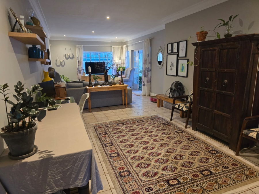 2 Bedroom Property for Sale in Die Hoewes Gauteng