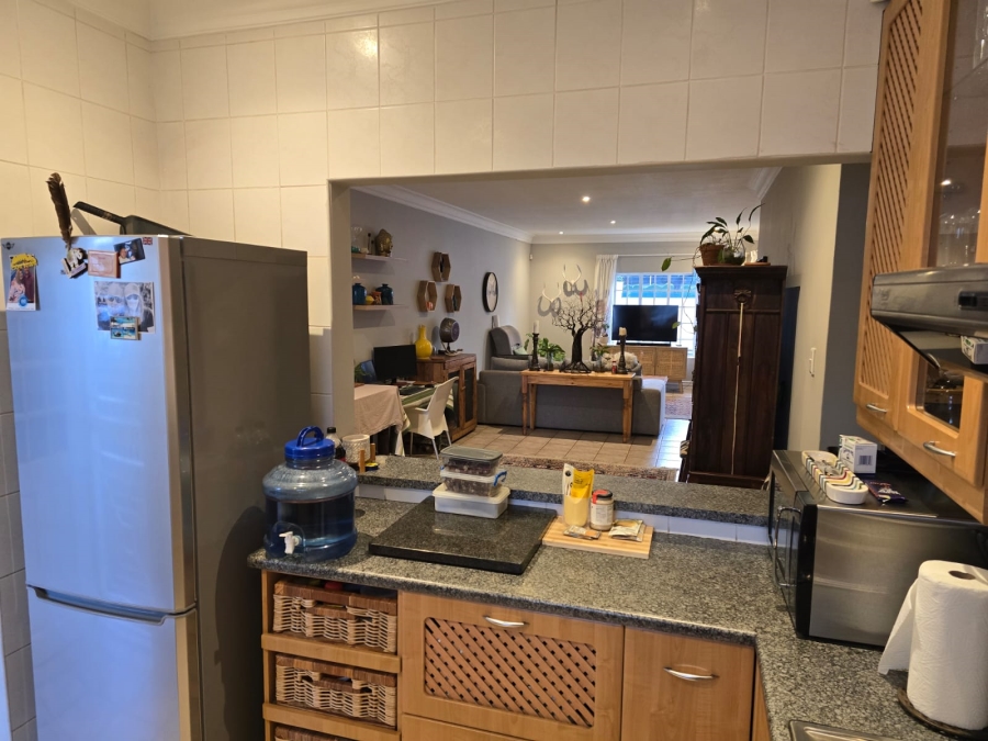 2 Bedroom Property for Sale in Die Hoewes Gauteng