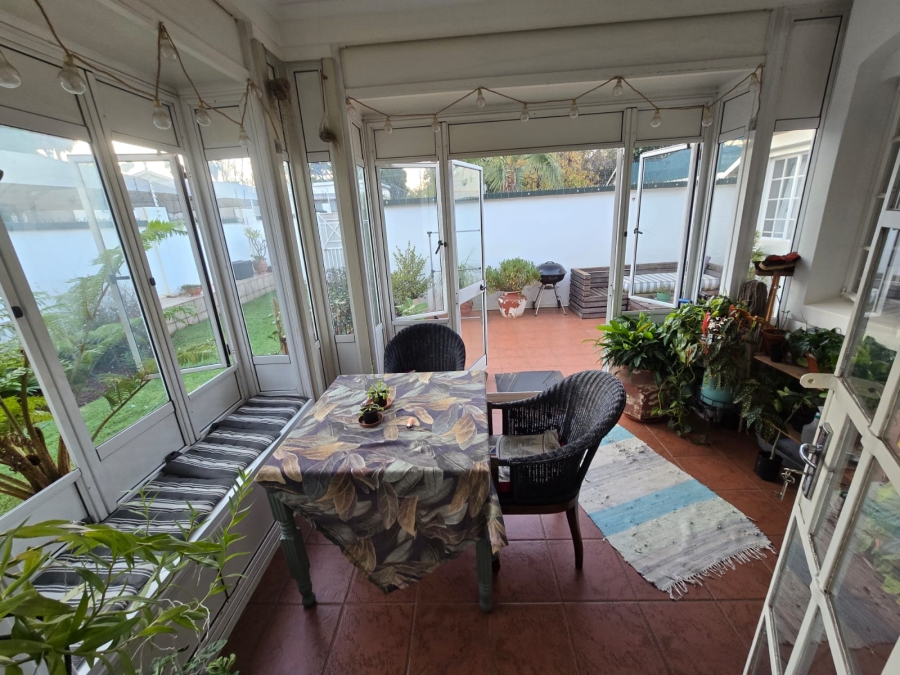 2 Bedroom Property for Sale in Die Hoewes Gauteng