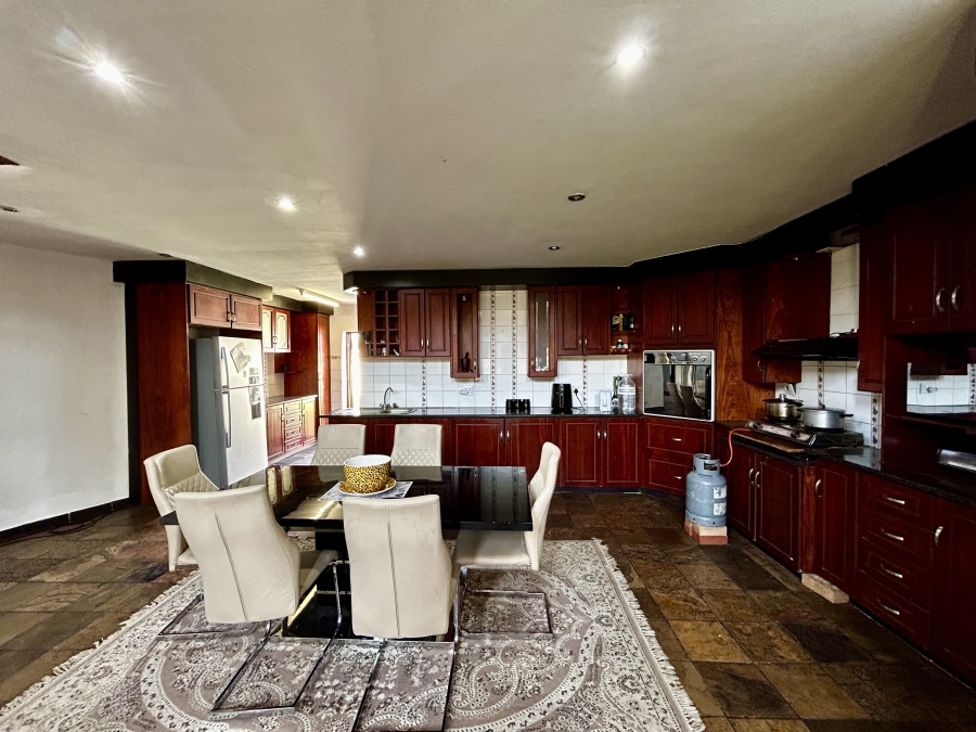 4 Bedroom Property for Sale in Glen Austin Gauteng