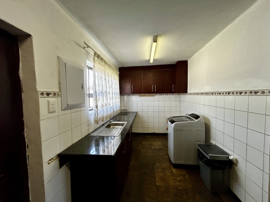 4 Bedroom Property for Sale in Glen Austin Gauteng
