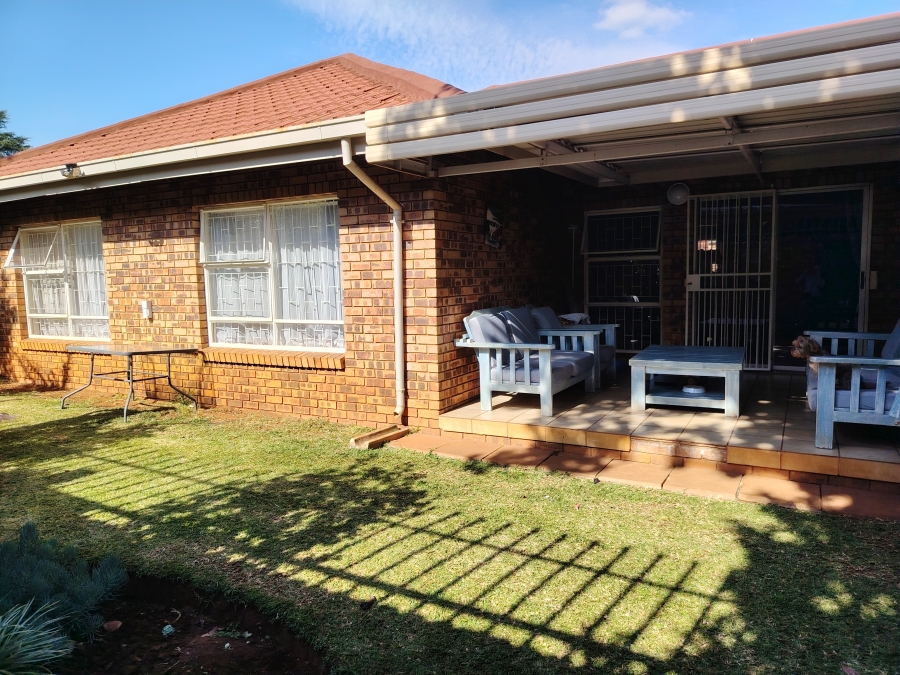 3 Bedroom Property for Sale in Wierda Park Gauteng
