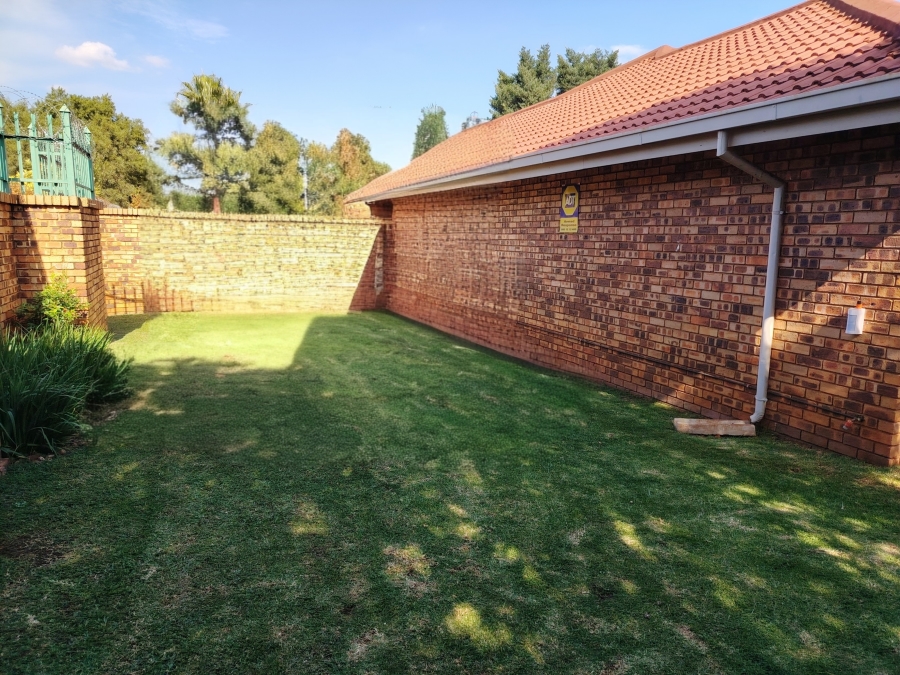 3 Bedroom Property for Sale in Wierda Park Gauteng