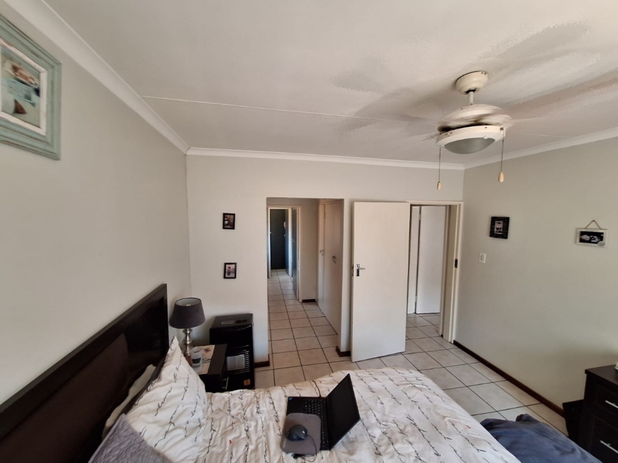 3 Bedroom Property for Sale in Wierda Park Gauteng