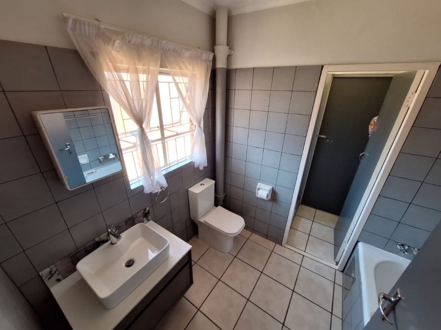 3 Bedroom Property for Sale in Wierda Park Gauteng