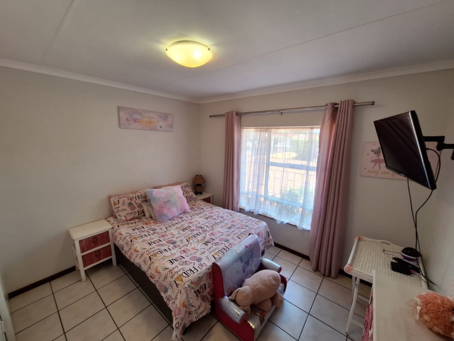 3 Bedroom Property for Sale in Wierda Park Gauteng