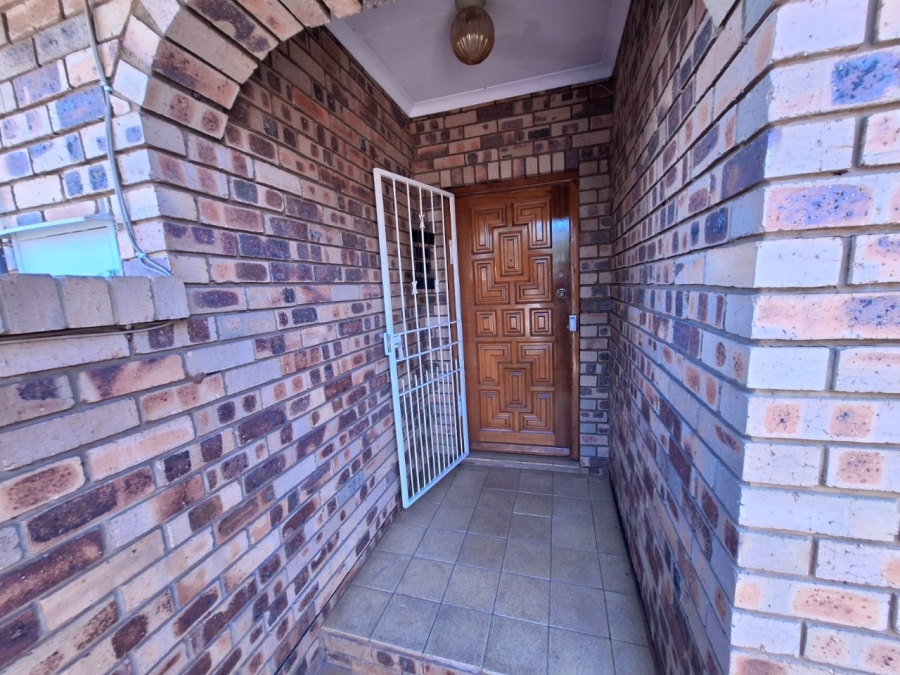 3 Bedroom Property for Sale in Wierda Park Gauteng