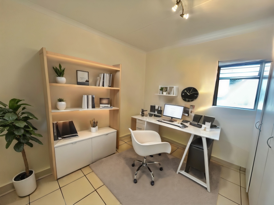 To Let 2 Bedroom Property for Rent in Barbeque Downs Gauteng