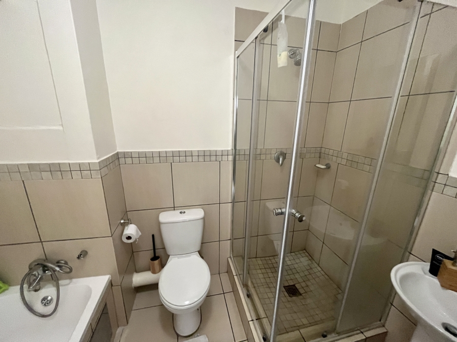 To Let 2 Bedroom Property for Rent in Barbeque Downs Gauteng