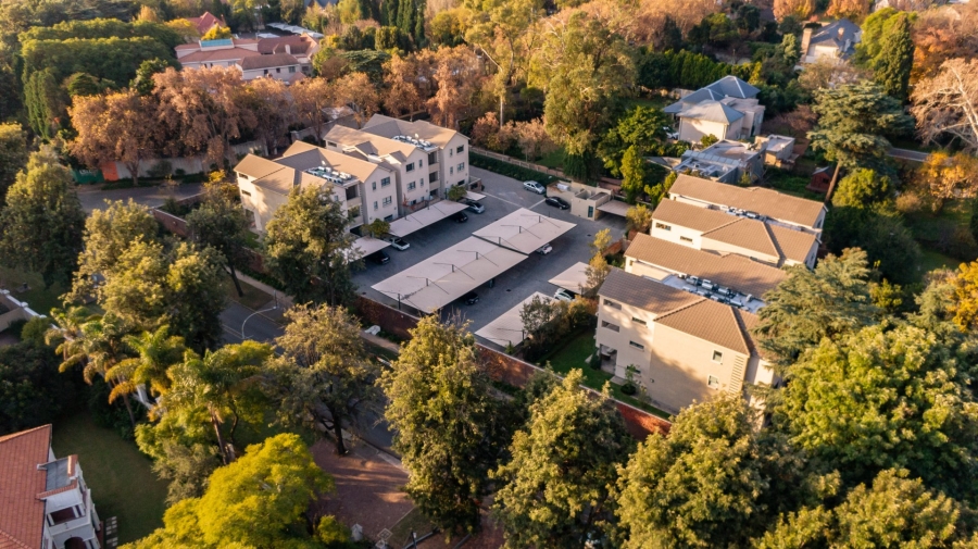 2 Bedroom Property for Sale in Saxonwold Gauteng