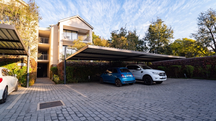 2 Bedroom Property for Sale in Saxonwold Gauteng
