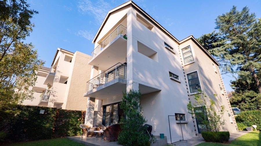 2 Bedroom Property for Sale in Saxonwold Gauteng