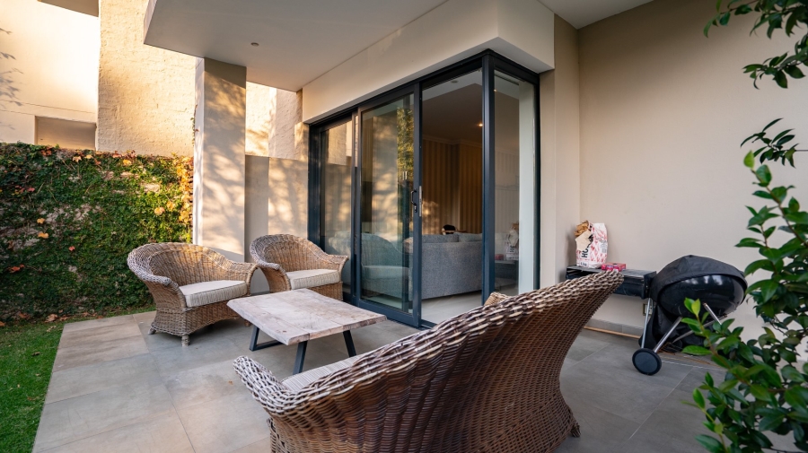 2 Bedroom Property for Sale in Saxonwold Gauteng