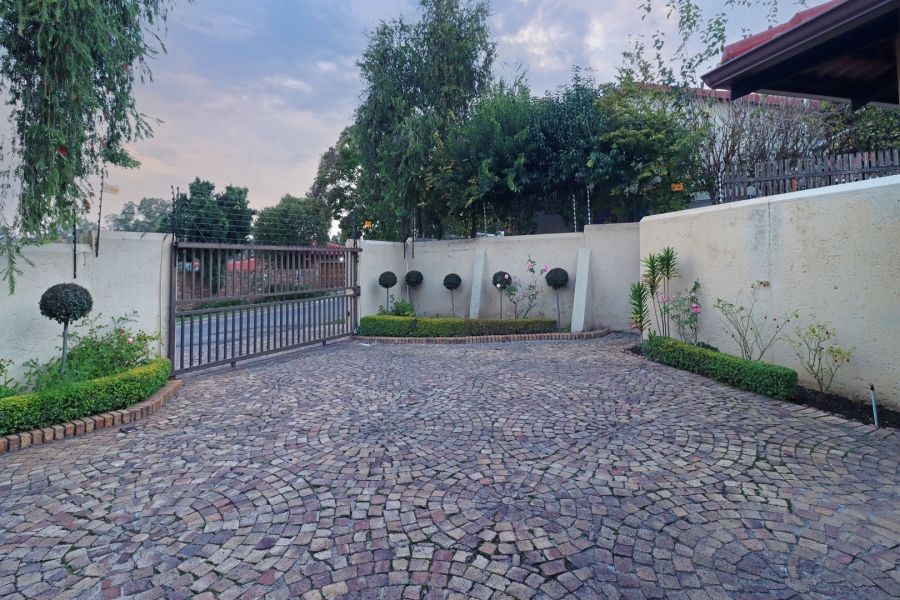3 Bedroom Property for Sale in Bryanston Gauteng