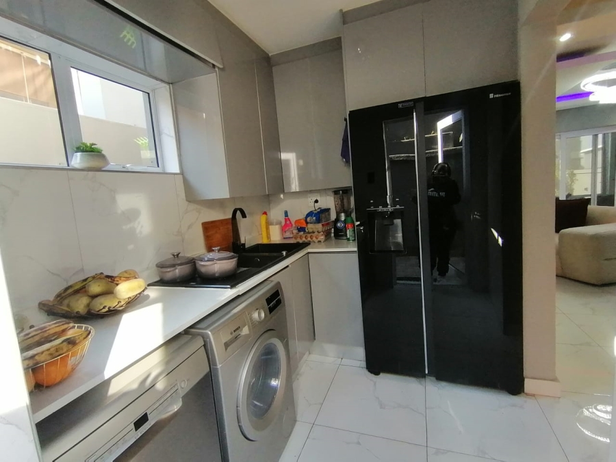 3 Bedroom Property for Sale in Eye of Africa Gauteng