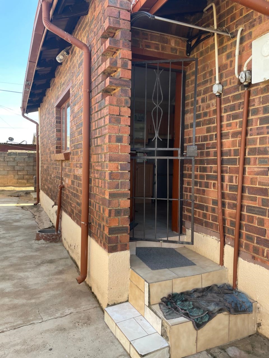 2 Bedroom Property for Sale in Meadowlands Gauteng
