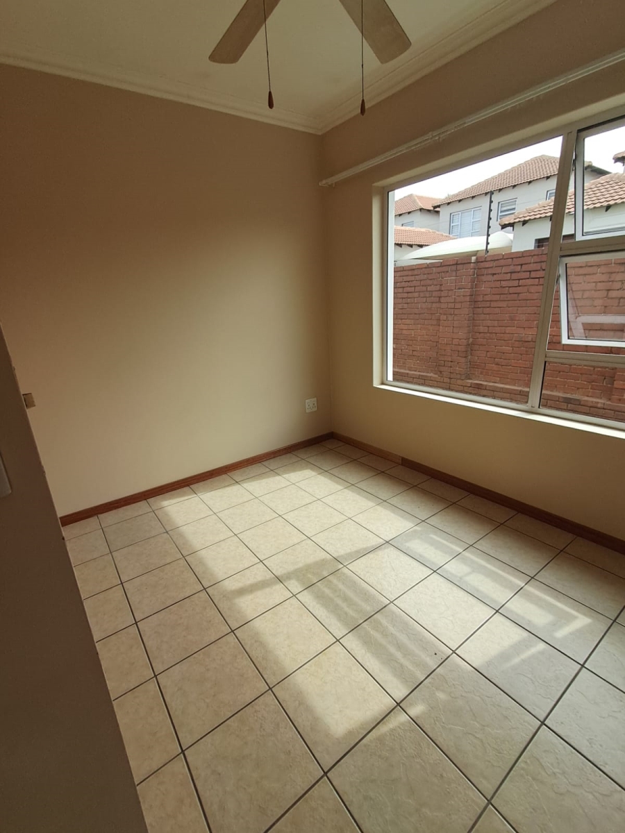 3 Bedroom Property for Sale in New Redruth Gauteng