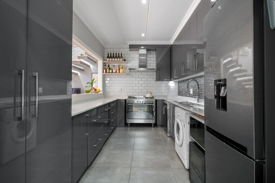 3 Bedroom Property for Sale in Ferndale Gauteng