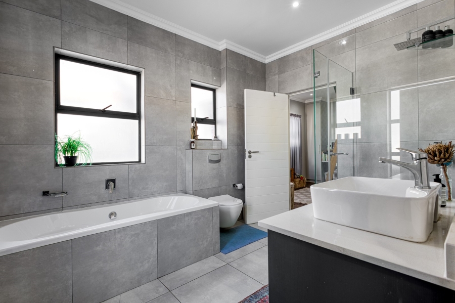 3 Bedroom Property for Sale in Ferndale Gauteng