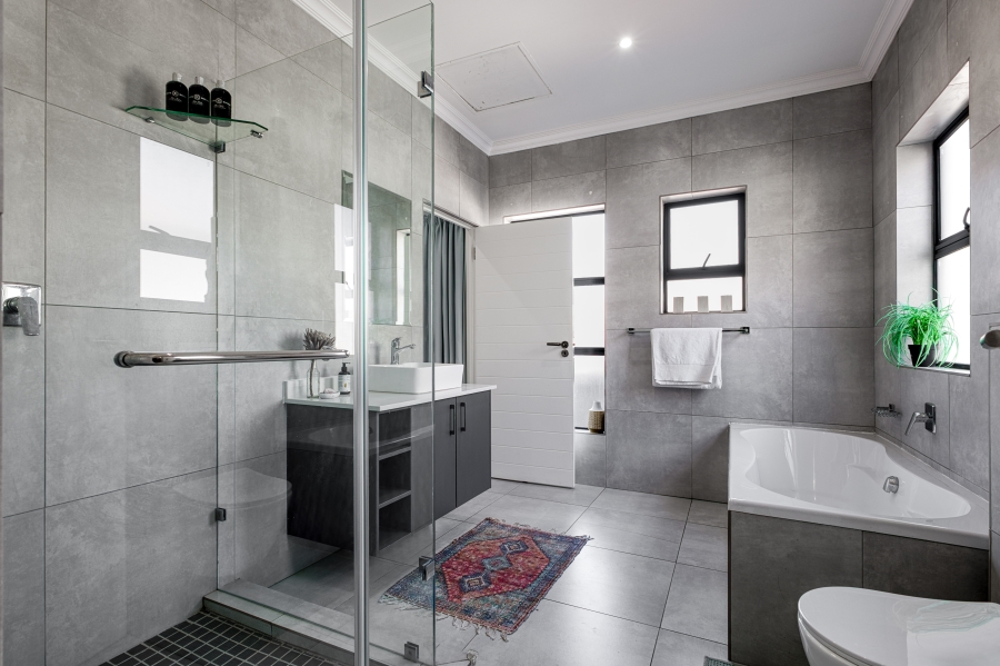 3 Bedroom Property for Sale in Ferndale Gauteng